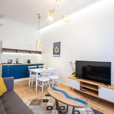 Luxury Suite In City Centre Сараево Экстерьер фото
