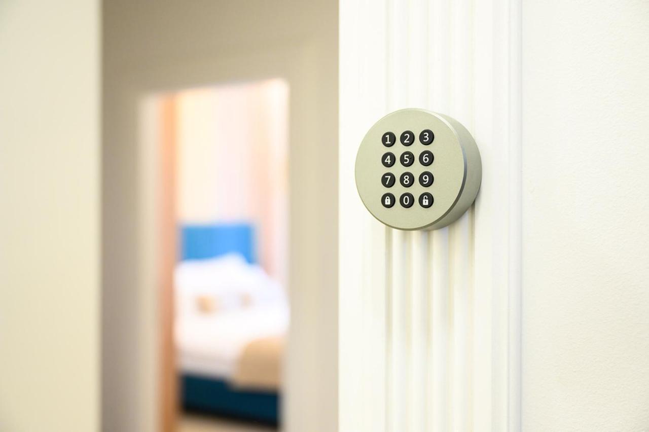 Luxury Suite In City Centre Сараево Экстерьер фото